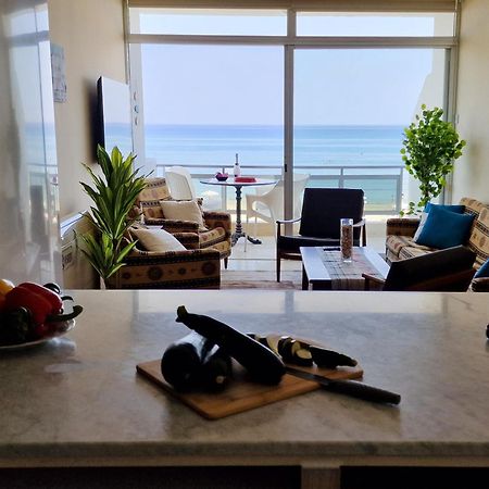 Makenzy Sandy Beachfront Paradise Larnaca Eksteriør billede