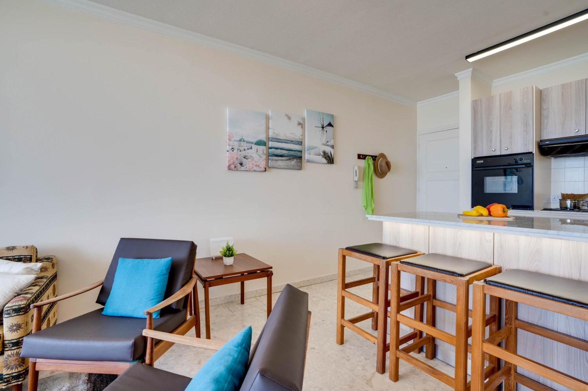 Makenzy Sandy Beachfront Paradise Larnaca Eksteriør billede
