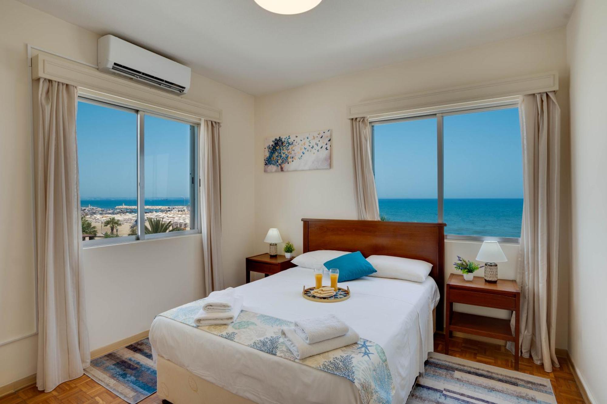 Makenzy Sandy Beachfront Paradise Larnaca Eksteriør billede